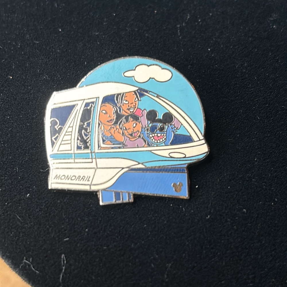 LILO & Stich  Monorail Hidden Pin # 5 of 6 Rare Cast Lanyard Series